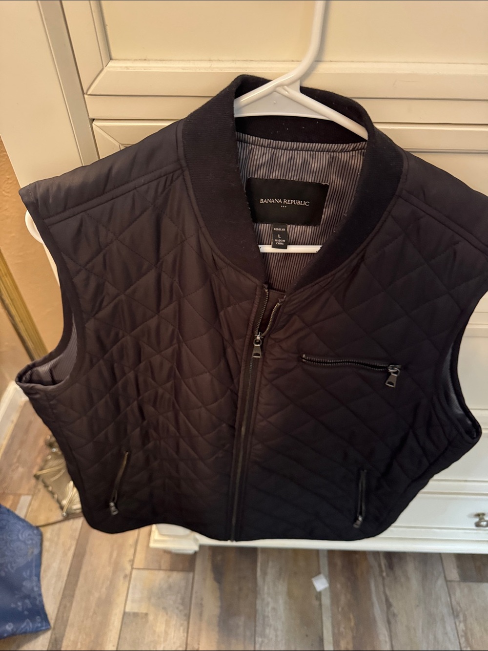 Banana Republic Quilted Black Men's Vest with Zip Pockets Size Large